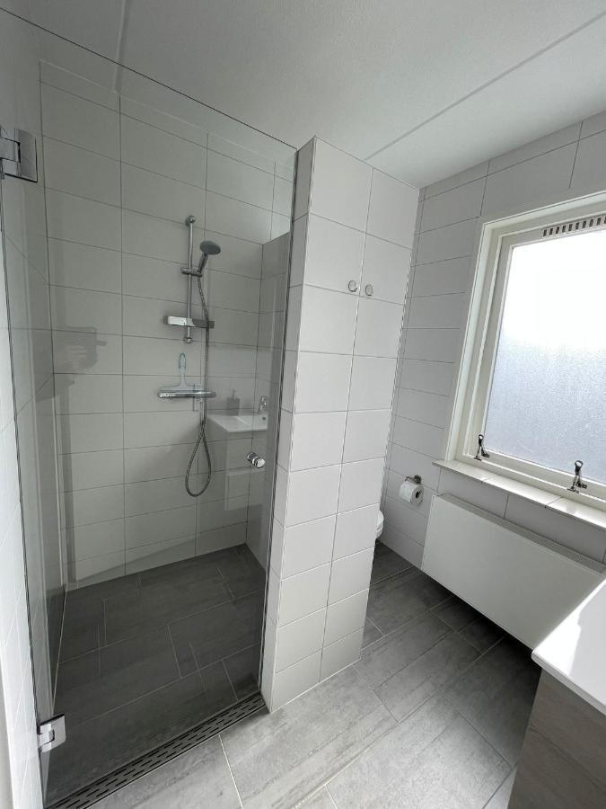Lise'S Place Vrouwenpolder Eksteriør billede